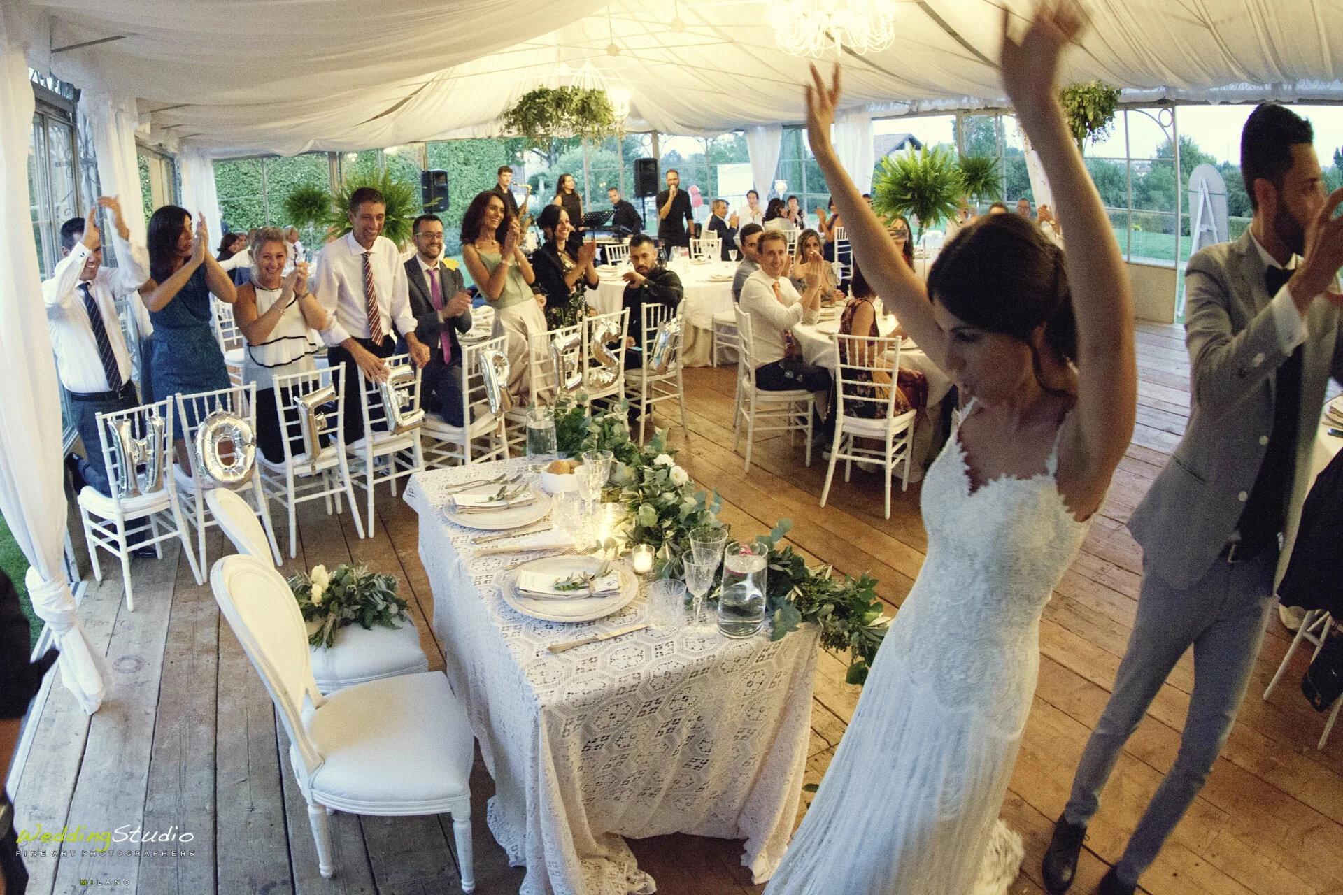 027-veronica-francesco-matrimonio-cernusco-lombardone-festeggiamenti.jpg