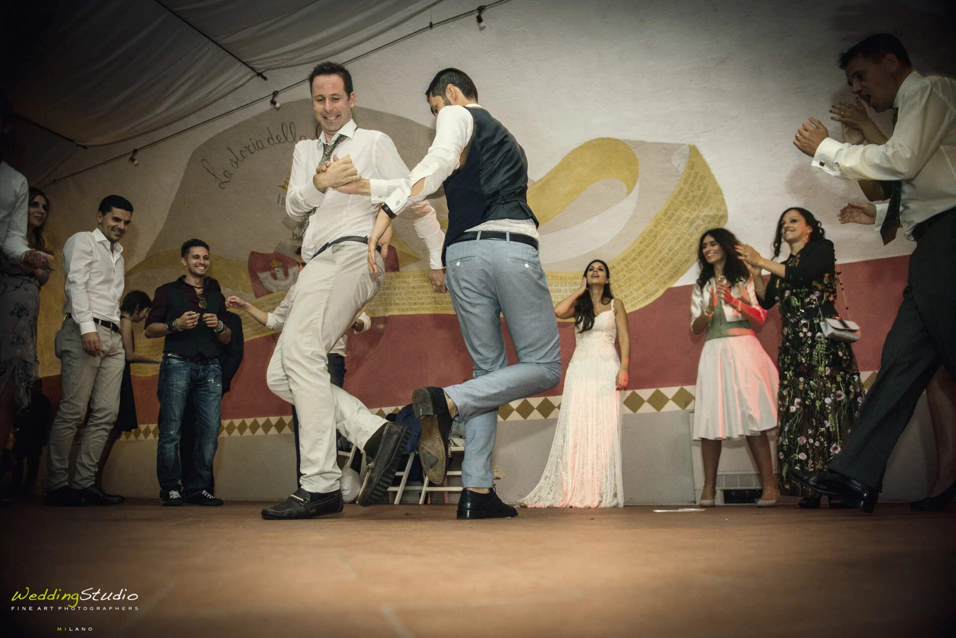 037-veronica-francesco-matrimonio-cernusco-lombardone-lecco-passi-ballo.jpg