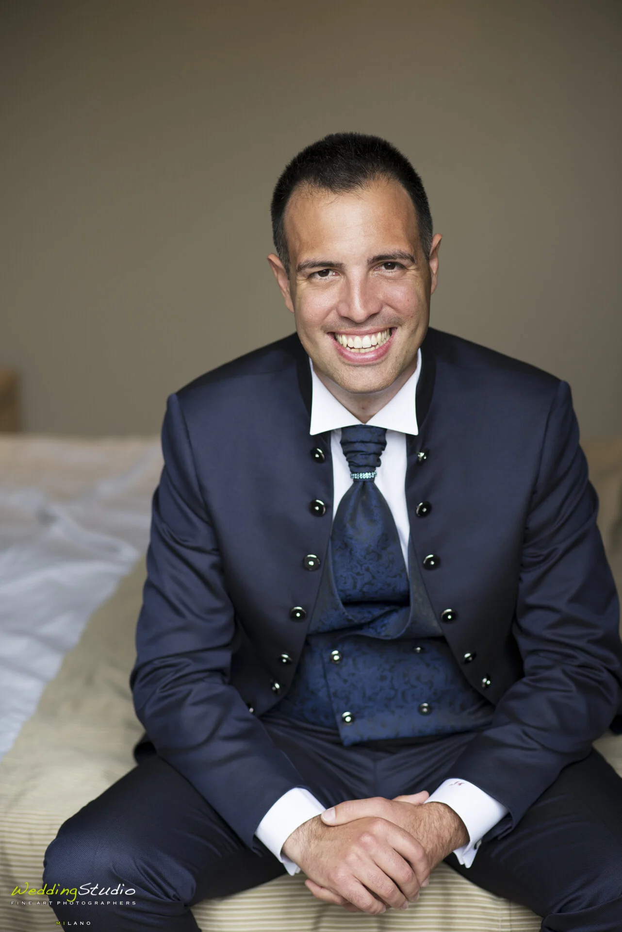 10-valentina-jacopo-matrimonio-nembro-bergamo-servizio-fotografico-sposo.jpg