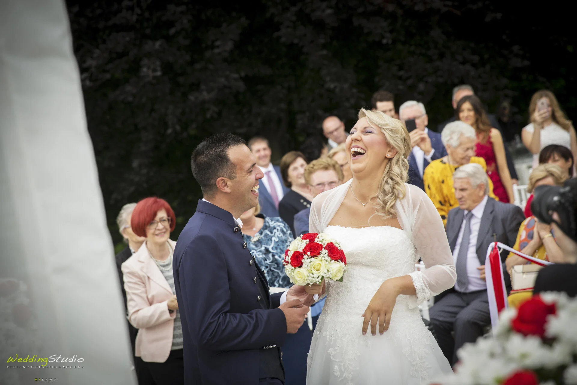 32-valentina-jacopo-matrimonio-nembro-bergamo-risate-promessi-sposi.jpg
