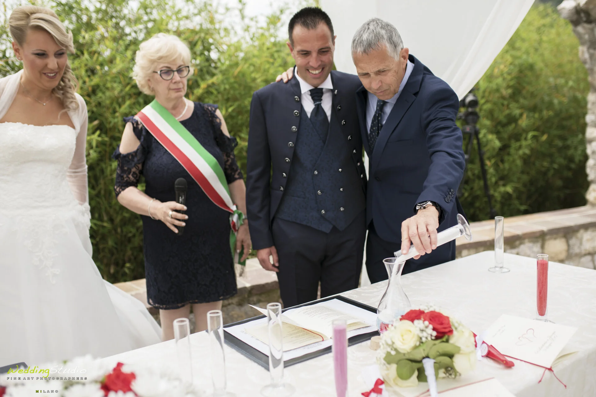 40-valentina-jacopo-nozze-nembro-bergamo-album-matrimonio-sposi.jpg