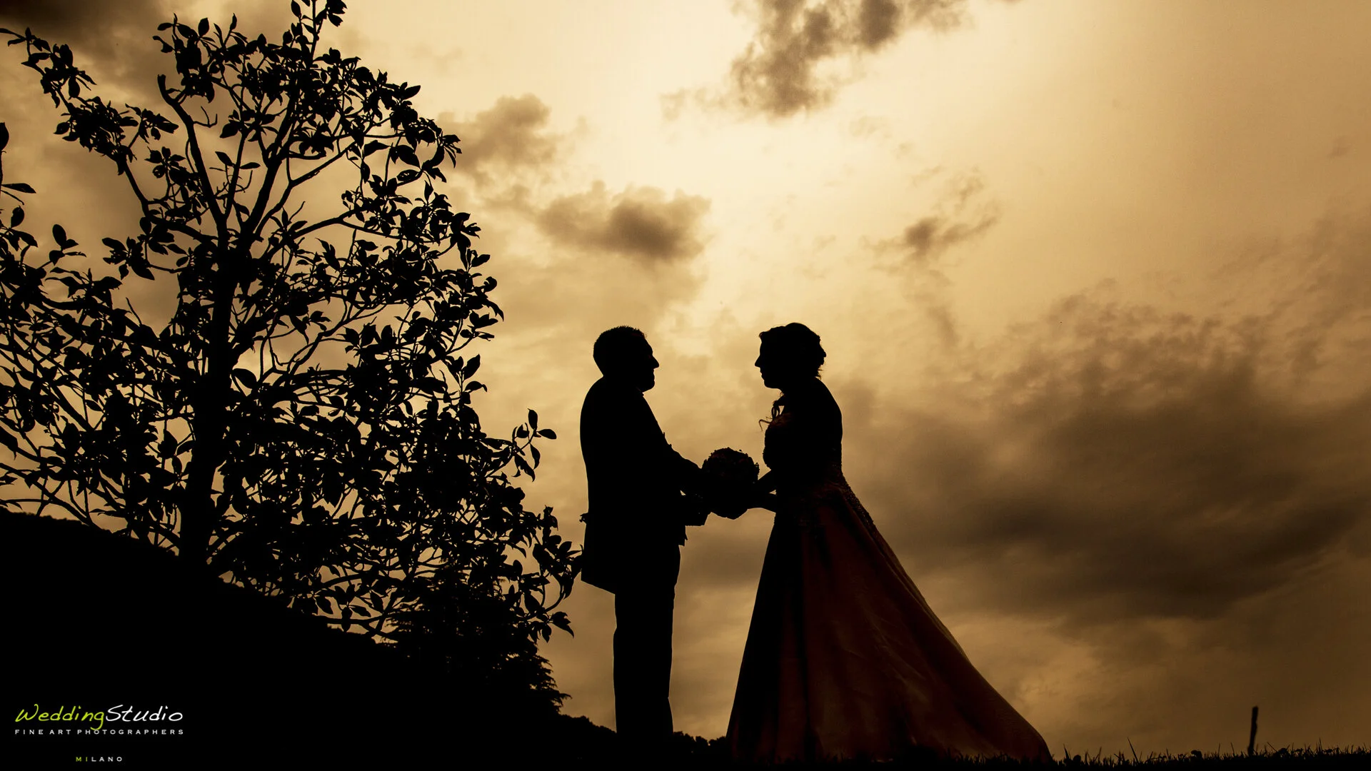 77-valentina-jacopo-matrimonio-nembro-bergamo-foto-tramonto-sposi.jpg