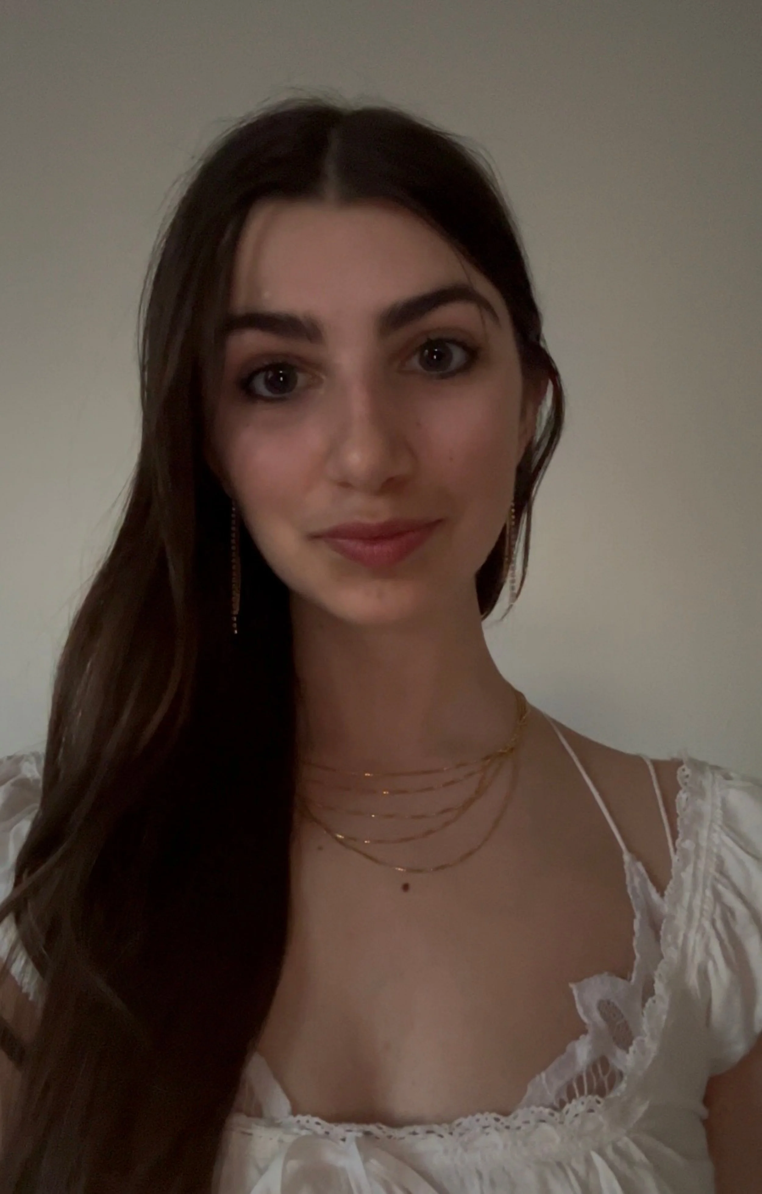 Sophia de Reyes Mezbur, Mezzo-Soprano