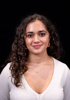  Sara Porjosh - Soprano