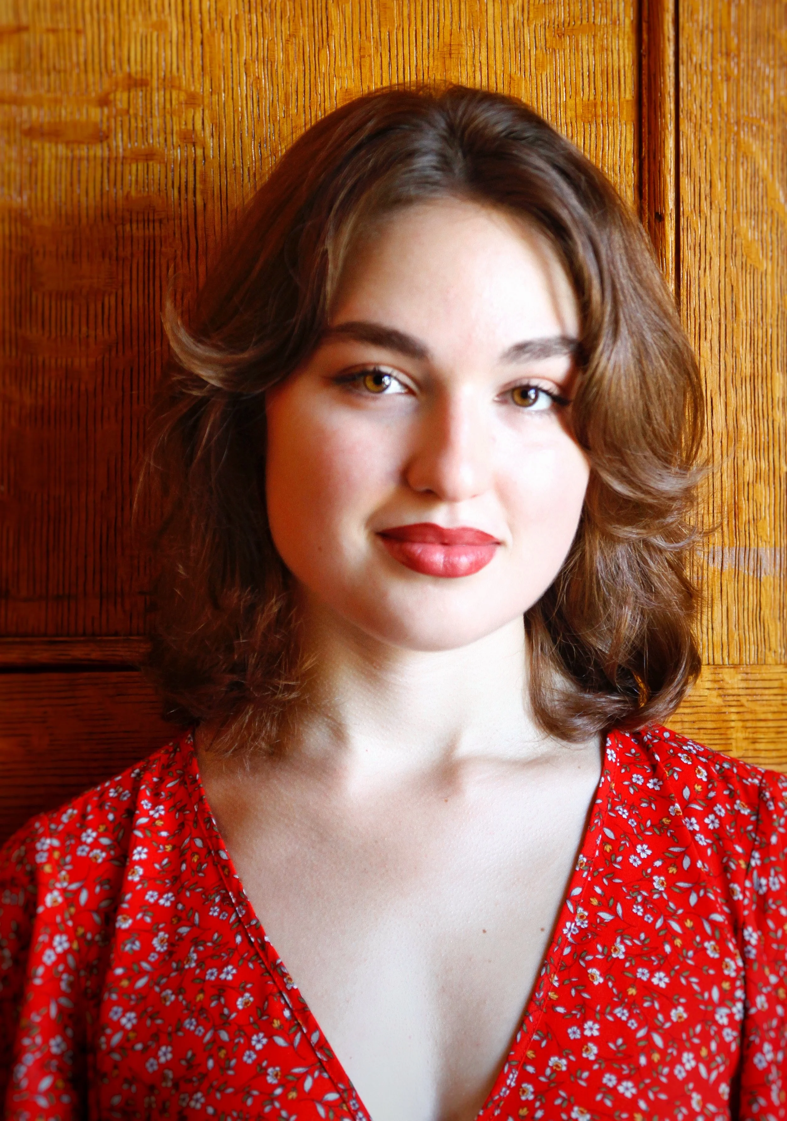 Headshot  - Sianna Monti.JPG