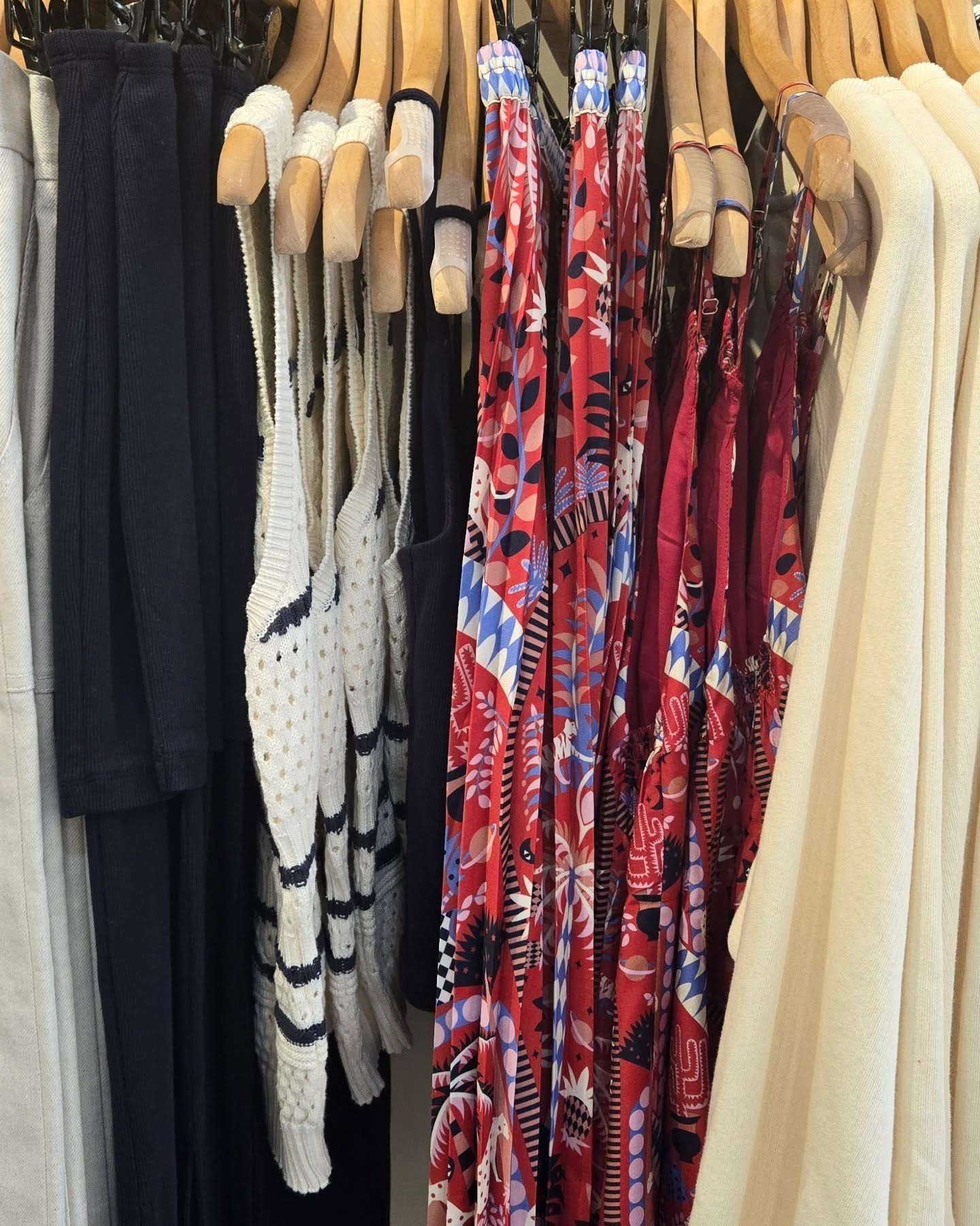 #Roz it's MEMORIAL DAY WEEKEND and that means the MEMORIAL DAY WEEKEND 25% OFF SALE is coming to a close! 

In-Shop ONLY. Some exclusions apply - but get in here to get the latest looks to soak up the fun in the sun! 

🇺🇸 Co Co an experience will b