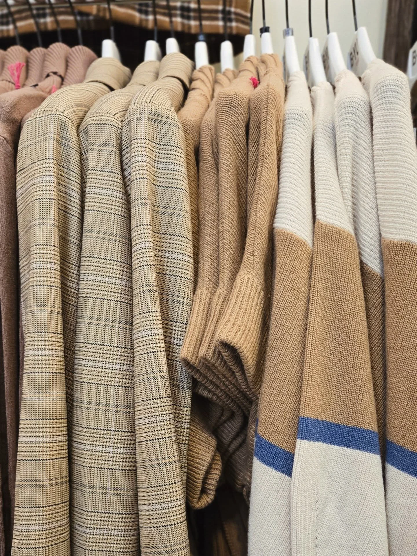 #Rozsays the shop is stocked with all the latest Fall looks! 🍂 🥮 🍁 

Time to snap up your size before they are gone. 

#seeyouatcoco #cocoanexperience #206bellevueavenue #uppermontclairnj #montclairnj #peace #love #fashion #fallfashion #autumnarri