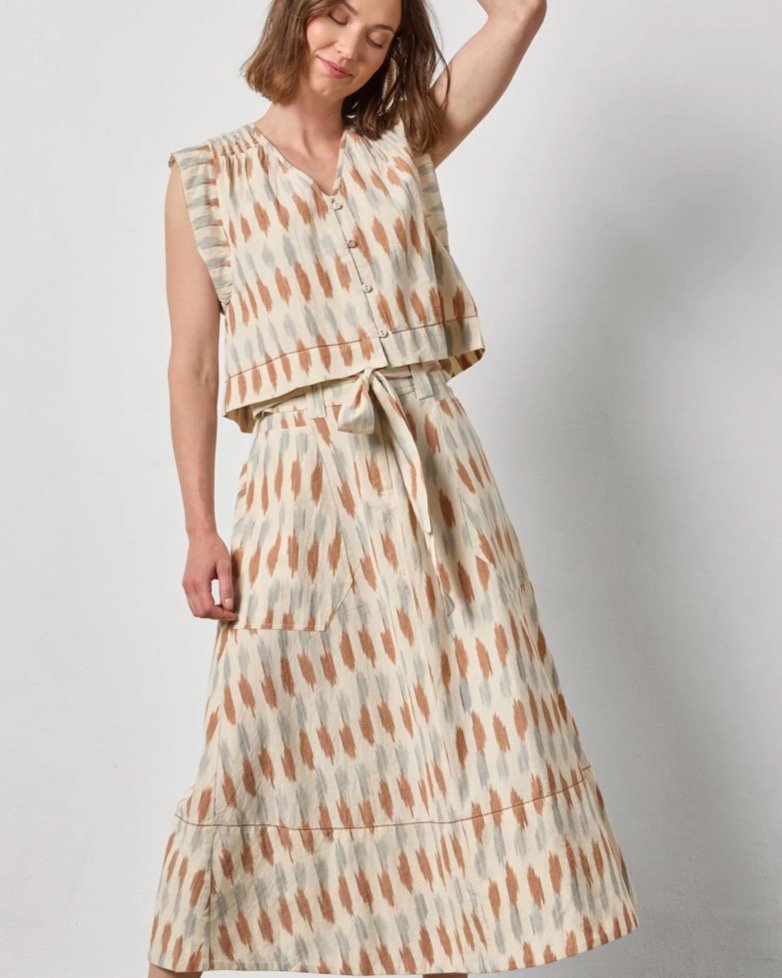 #RozSays if you're dreaming of island breezes or just some sunny days ahead - Lilla P has just arrived at the shop. Ikats on this modern take on spring. #seeyouatcoco #cocoanexperience #206bellevuavenue #uppermontclairnj montclairnj peace love fashio