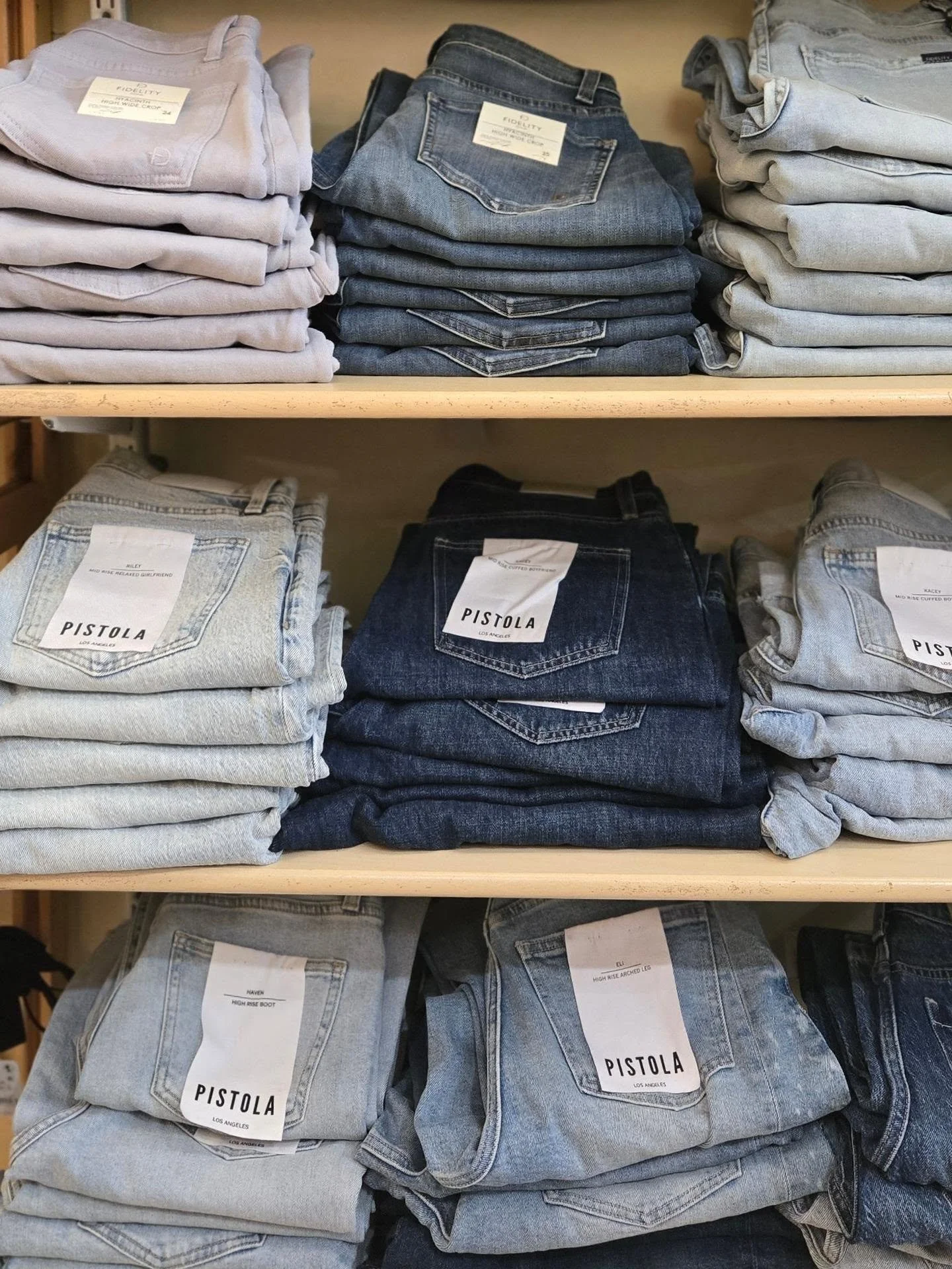 #RozSays DENIM is stocked and ready! 

#seeyouatcoco #cocoanexperience #206bellevueavenue #uppermontclairnj montclairnj peace love fashion