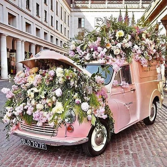 partyroom_blog_eventdecor_floralarrangements