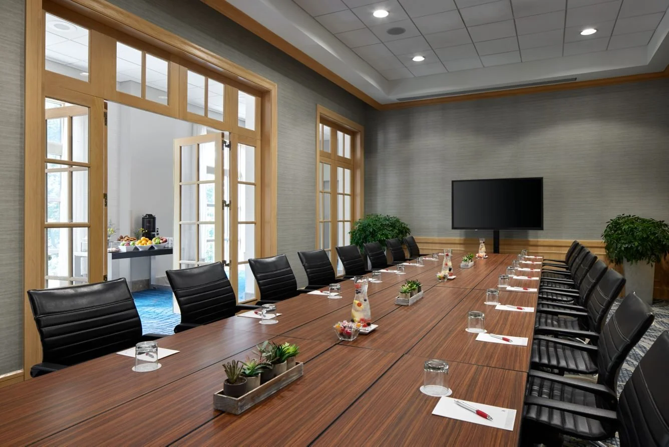 mc-iadwf-franklin-boardroom-33610-Classic-Hor.jpeg