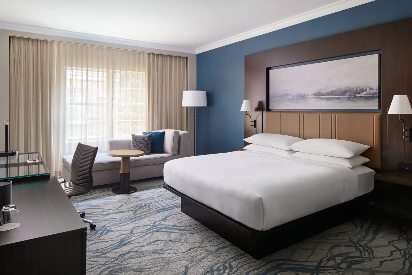 mc-iadwf-deluxe-king-room-20338-Classic-Hor.jpeg