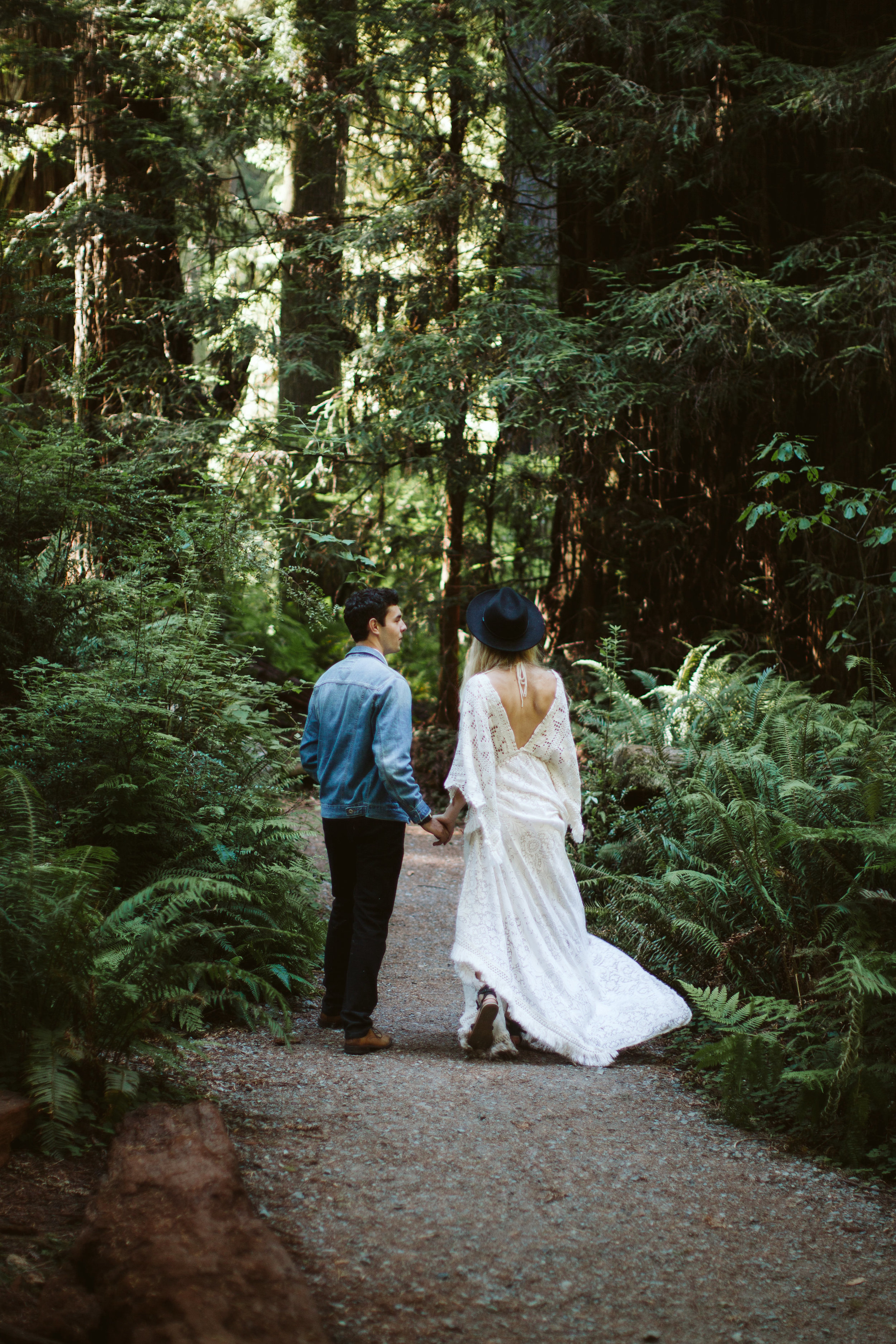 Redwoods_Elopement_Engagement_PNW_SouthernOregon_NorthernCalifornia_ (14 of 42).jpg
