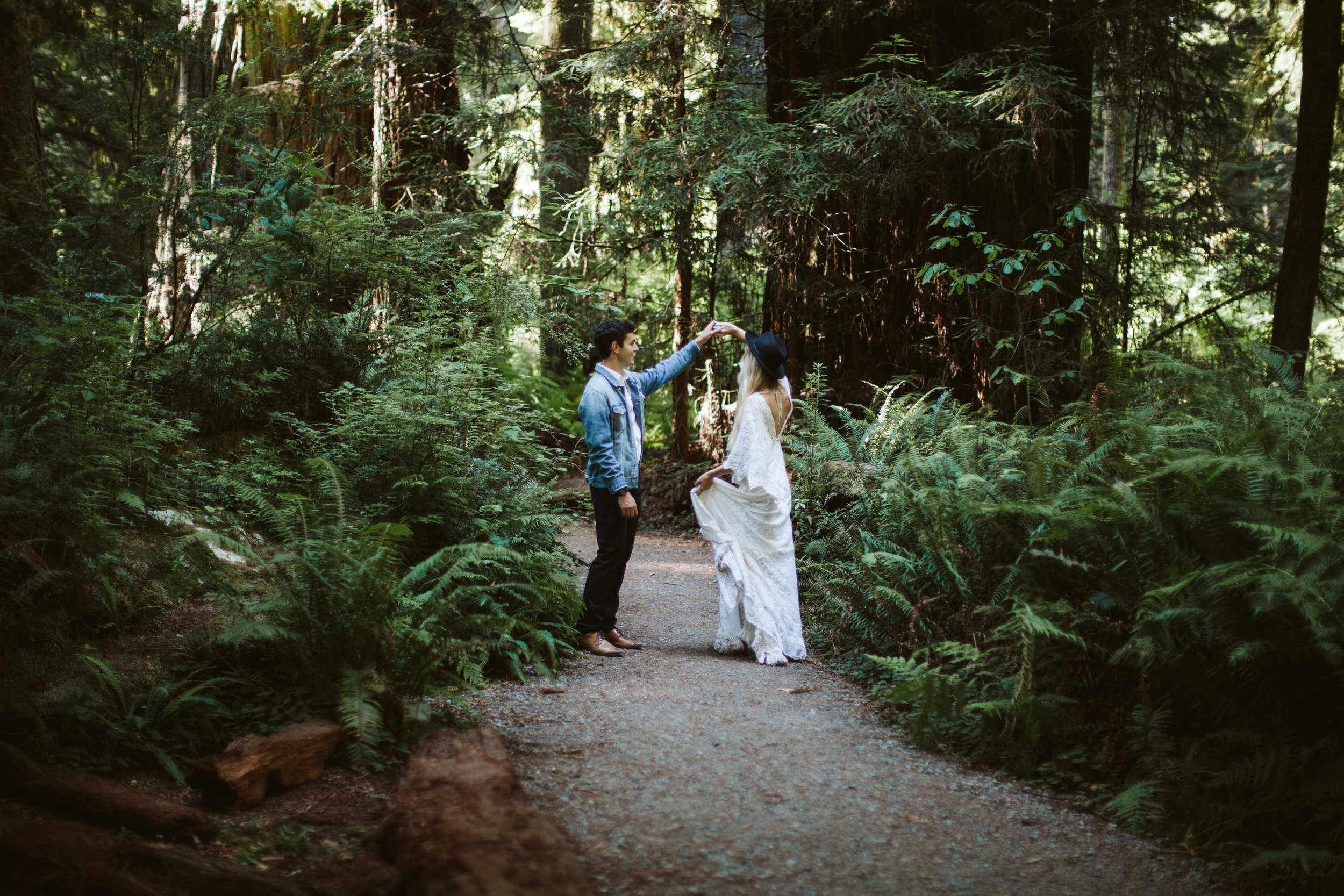 Redwoods_Elopement_Engagement_PNW_SouthernOregon_NorthernCalifornia_ (15 of 42).jpg