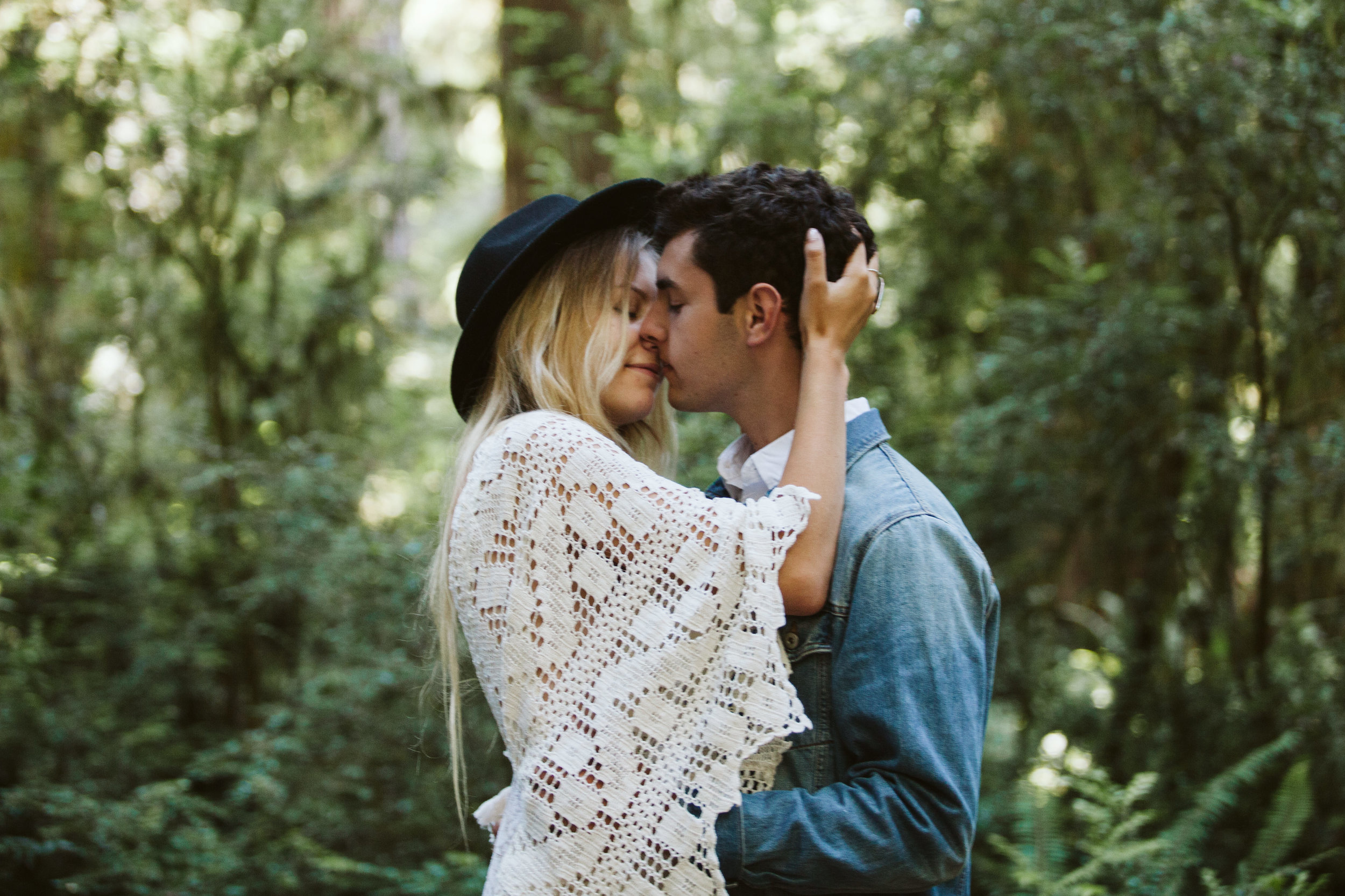 Redwoods_Elopement_Engagement_PNW_SouthernOregon_NorthernCalifornia_ (31 of 42).jpg