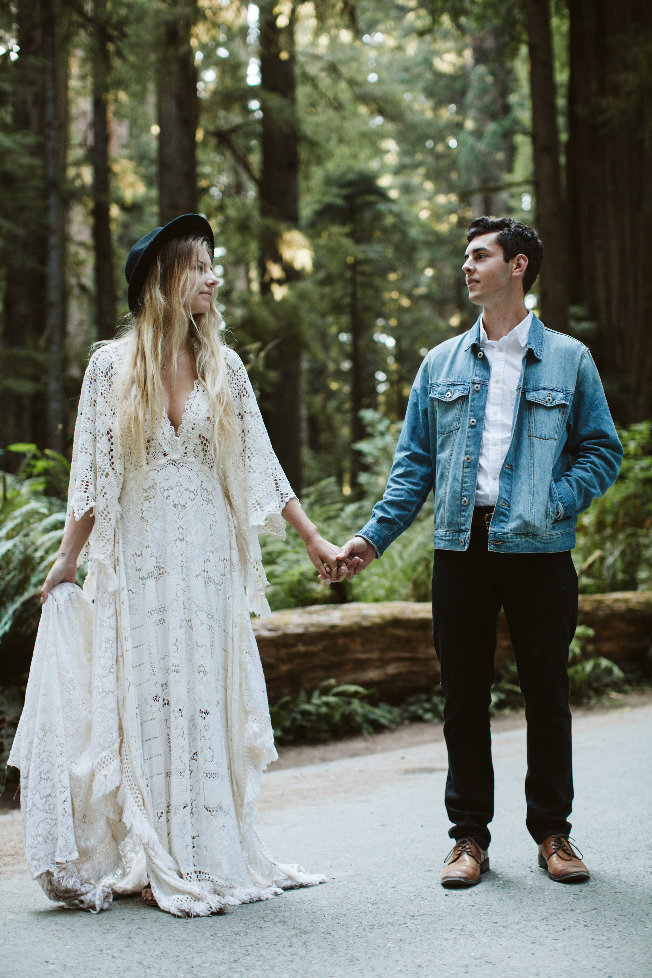 Redwoods_Elopement_Engagement_PNW_SouthernOregon_NorthernCalifornia_ (35 of 42).jpg