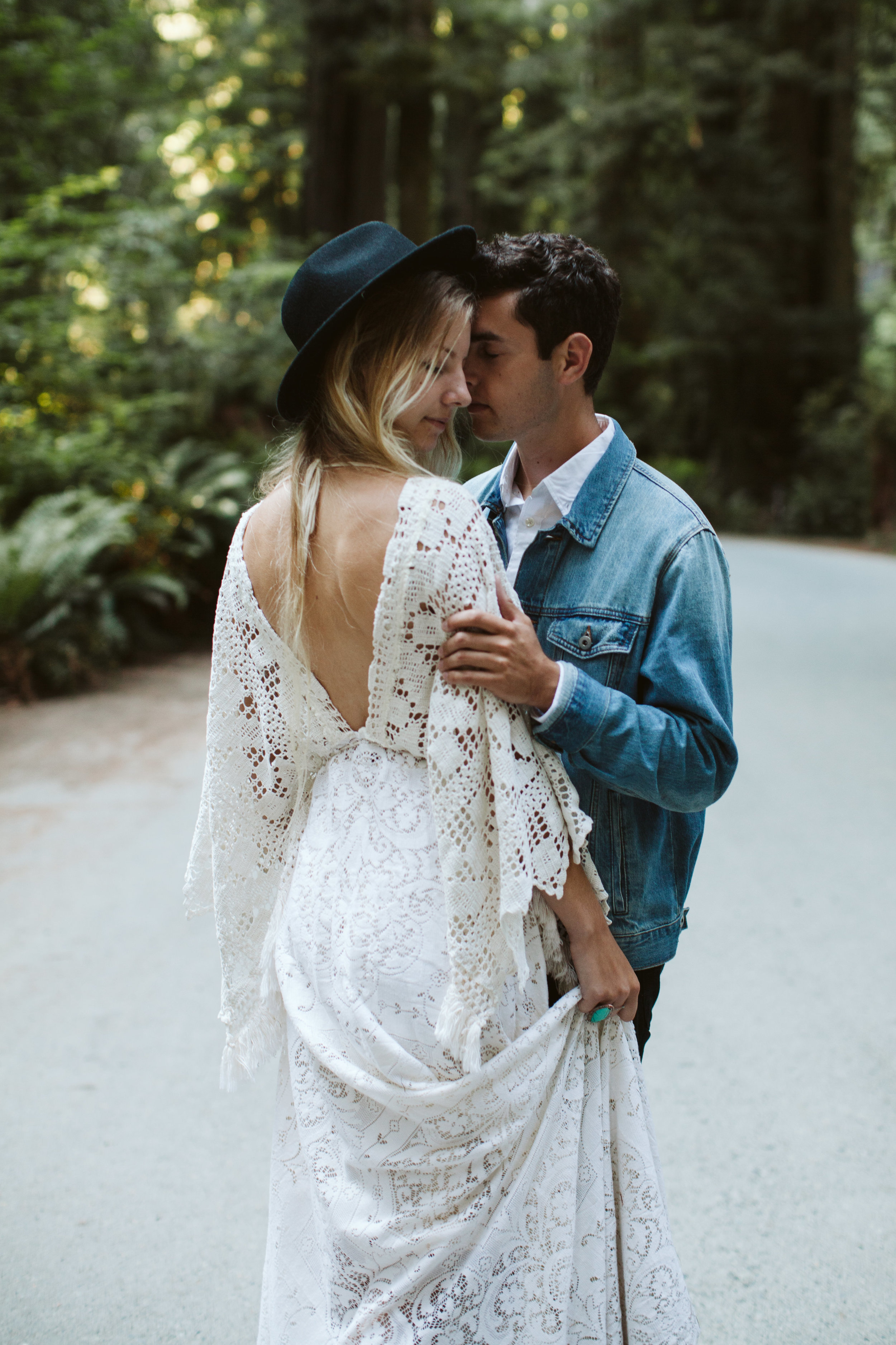 Redwoods_Elopement_Engagement_PNW_SouthernOregon_NorthernCalifornia_ (36 of 42).jpg