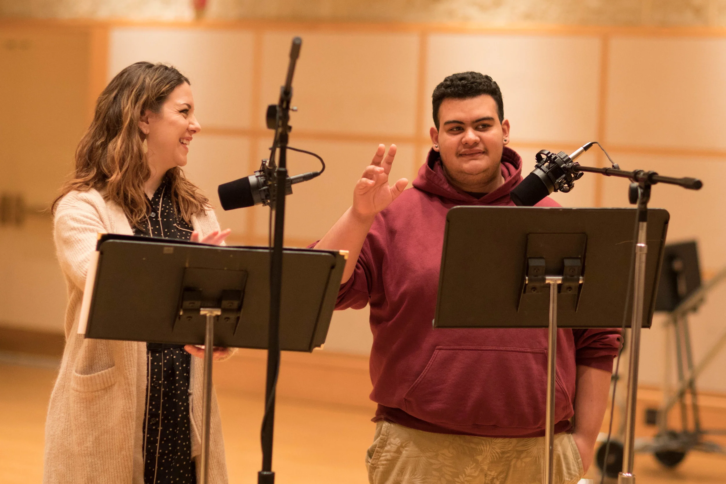 A parent participates in a Lullaby Project recording session, alongside mezzo-soprano Sarah Ponder. | © Todd Rosenberg Photography