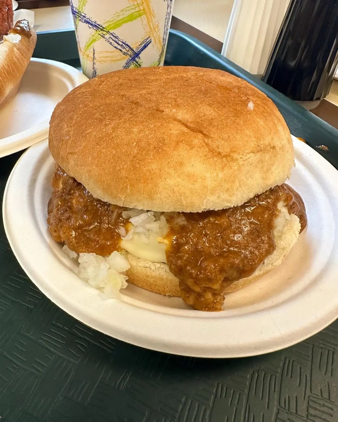 Mike knows the perfect comfort food for a freezing cold Sunday in January! 

#thehotgrillofficial #thehotgrillclifton #669lexingtonave #CliftonNJ #worldstastiesttexasweiners 

Cheeseburger all the way from The Hot Grill! @thehotgrillofficial 

#mikee