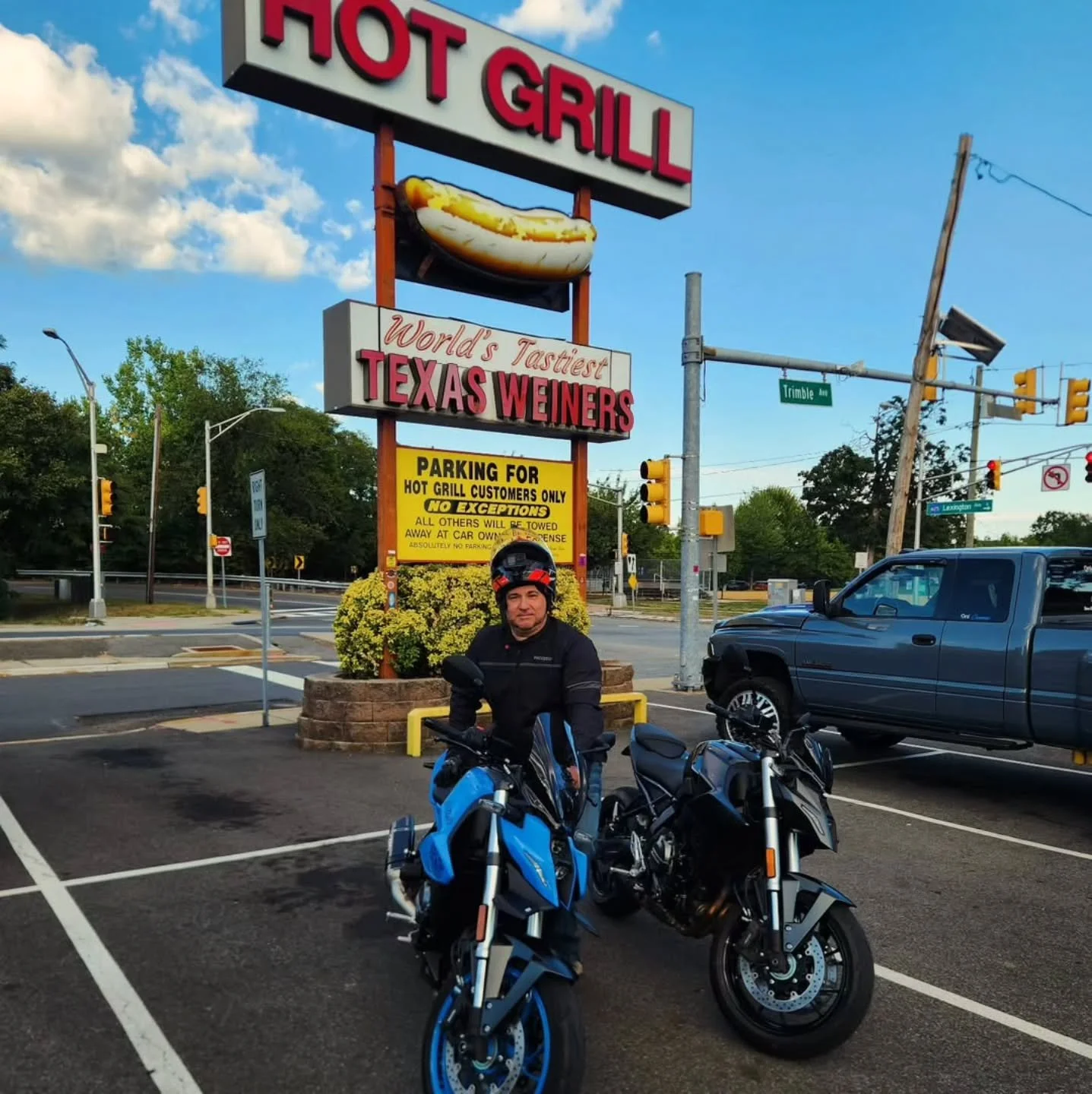 Riding into this week like People of the Hot Grill! 
Have a great one, everybody! 

##thehotgrillofficial #thehotgrillclifton #669lexingtonave #cliftonnj #worldstastiesttexasweiners #onealltheway #hotdog 
#peopleofthehotgrill

2024 Suzuki GSX8S 
#hot