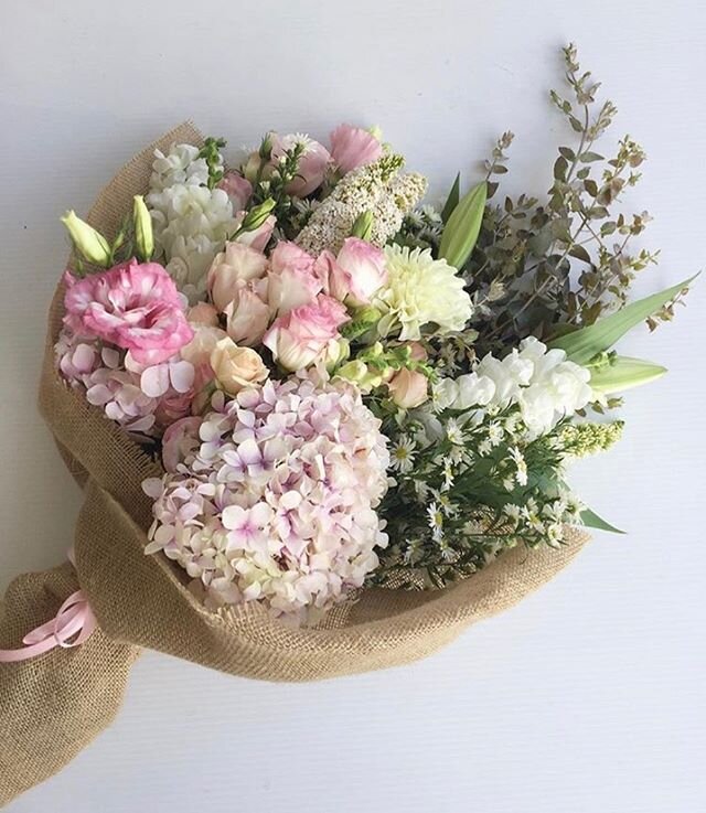So I&rsquo;ve decided it&rsquo;s the right time. 
I&rsquo;ve missed flowers so much, I always knew I would work with them again somewhere, somehow. My bossy anxiety mind was my main distraction every time I was in planning mode working on rebooting t