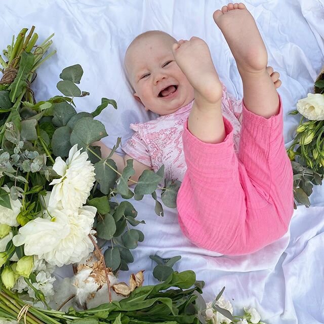 She is still getting the hang of being the new florist junior 😂❤️
#floristlife