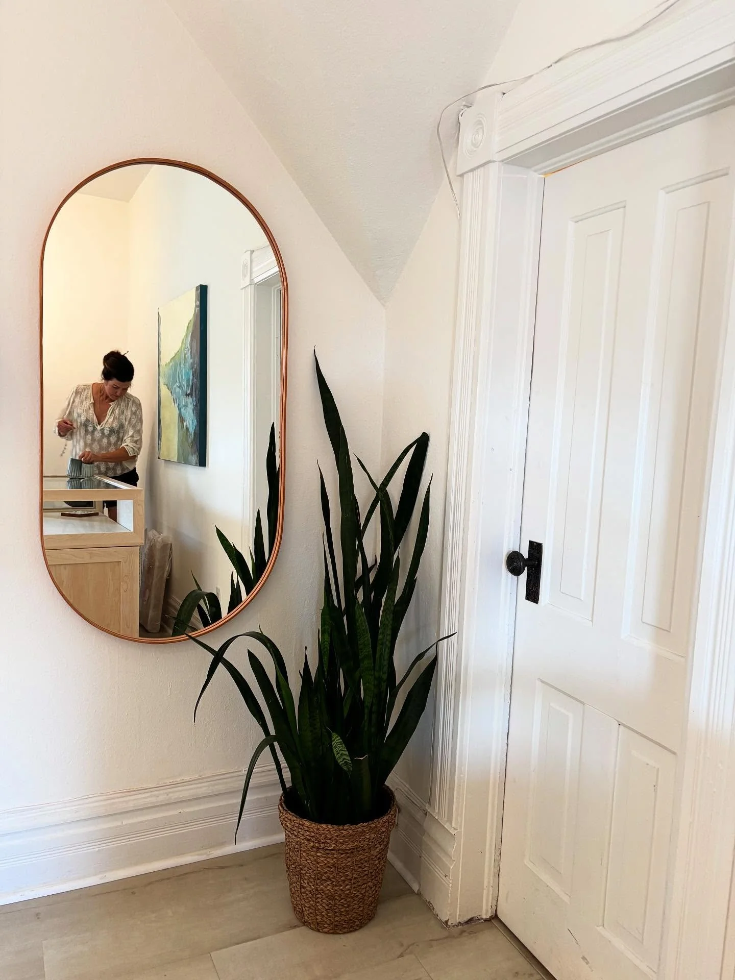 I made a big custom leather mirror for Erica&rsquo;s studio! Her space is filled with beautiful objects and artwork. If you look closely in the reflection of the mirror you will see a few&hellip;.