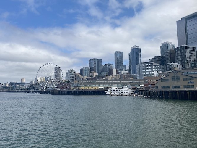 Stock Photo Seattle Skyline Day.jpg