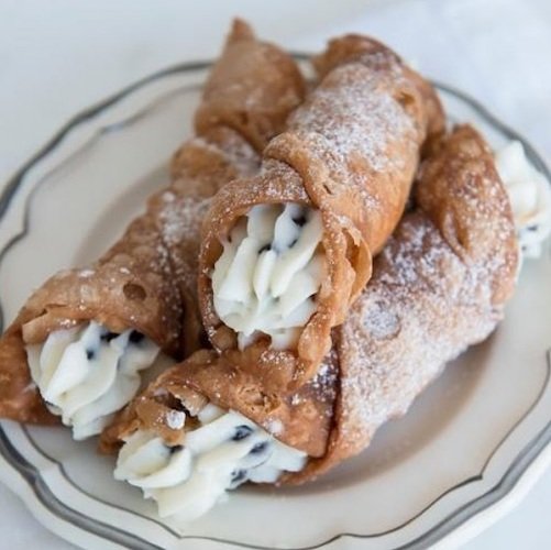 Stock Photo Cannolis.jpg