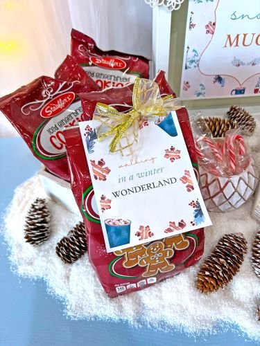 Stock Photo Winter Resident Love Cookies (5).jpeg