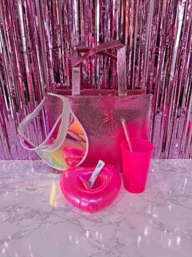 Stock Photo Pink Party Pink Gift Bag (2).jpeg