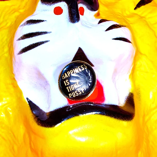 MUERTE STUDIO_Happiness_Pin.jpg