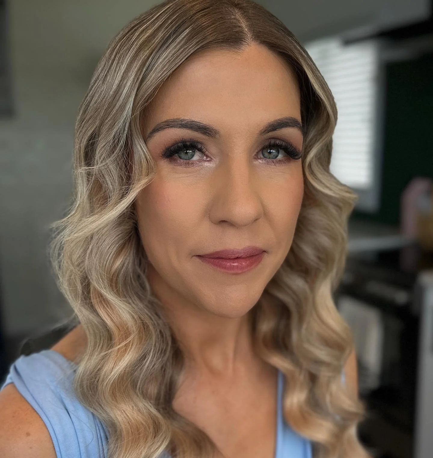 One of bridesmaid makeup from today! Hair by @dollhousedo #makeup #bridesmaids #weddingmakeupartist #bridesmaidmakeup #weddingmakeup #weddingmakeuplook