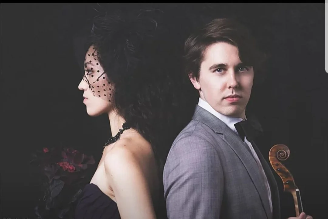 A Return to Living Room Roots with the Ezra Duo