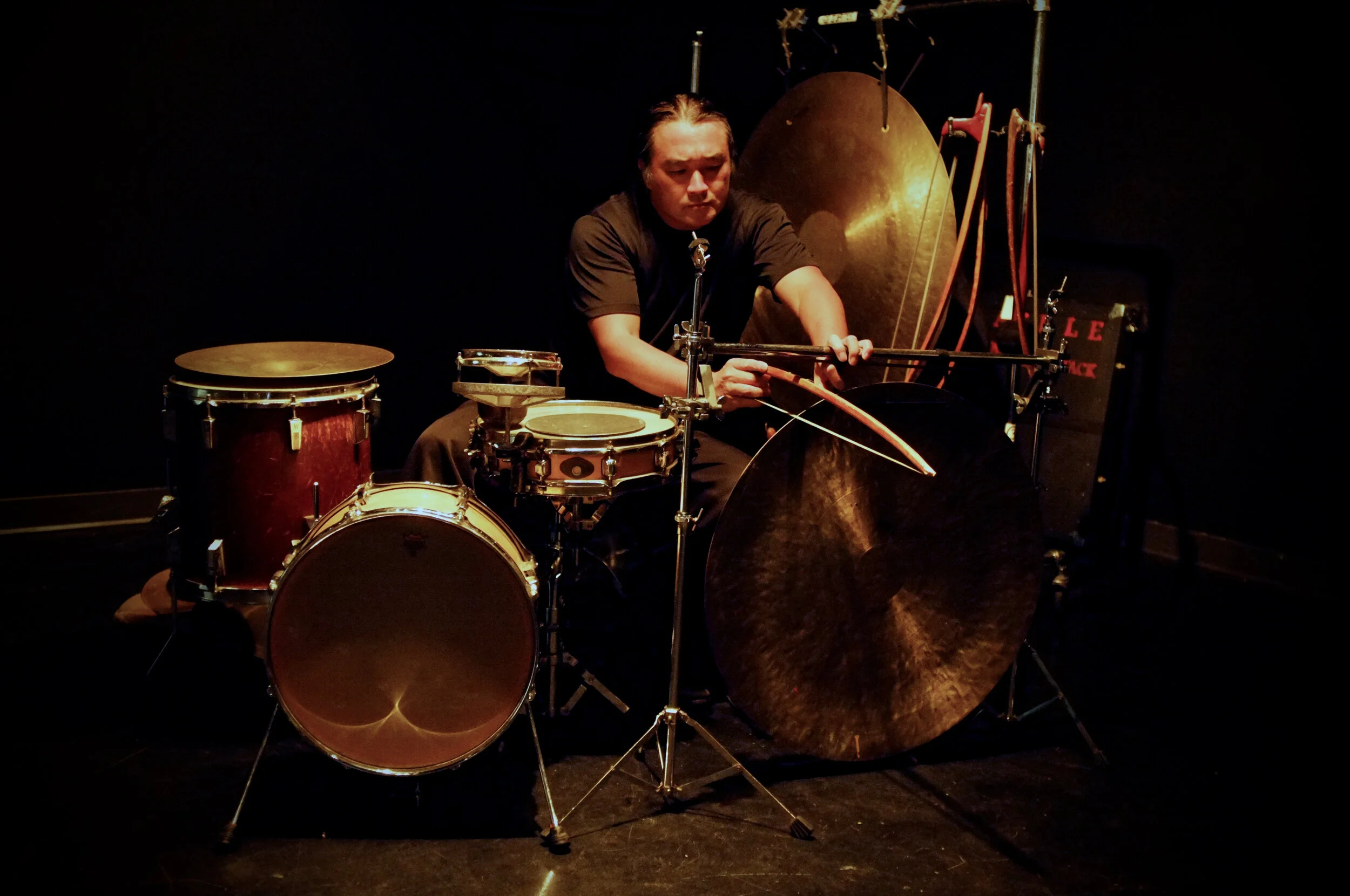 Experimental Percussive Resonance with Tatsuya Nakatani