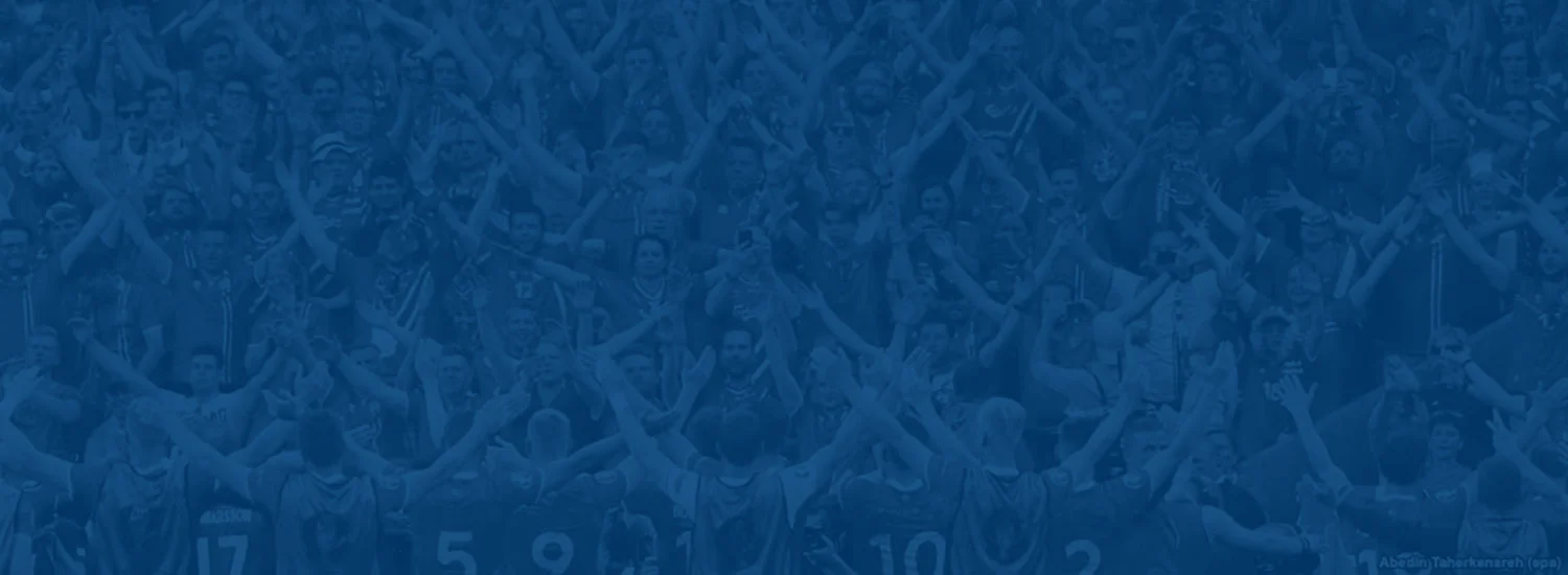 Chant-crowd-1-550-2.jpg