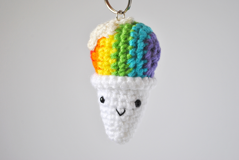 hanasaurusrex_shave_ice_keychains2.png