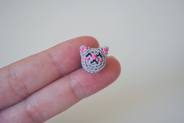 hanasaurusrex_pin_kitty_itty-bitty.jpg