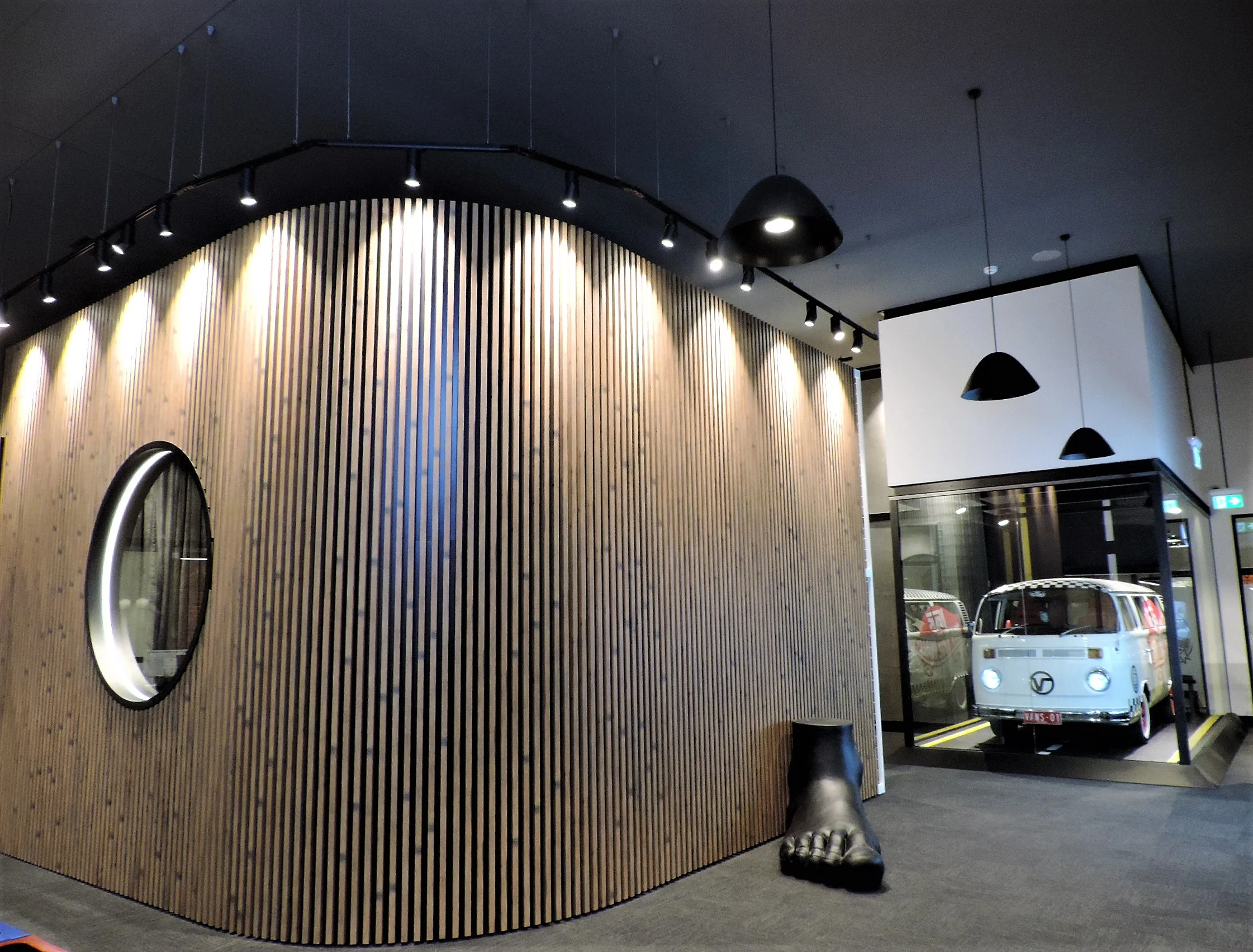 Timber look alulminium Covet 8 - Copy - Copy.JPG