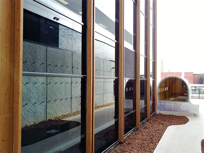  Moose Head Office - Cheltenham VIC Ever Art Wood® battens - Koshi 50x100 in Pain; Ever Art Wood® panels - Flat panel 1000x2000 in Pain 