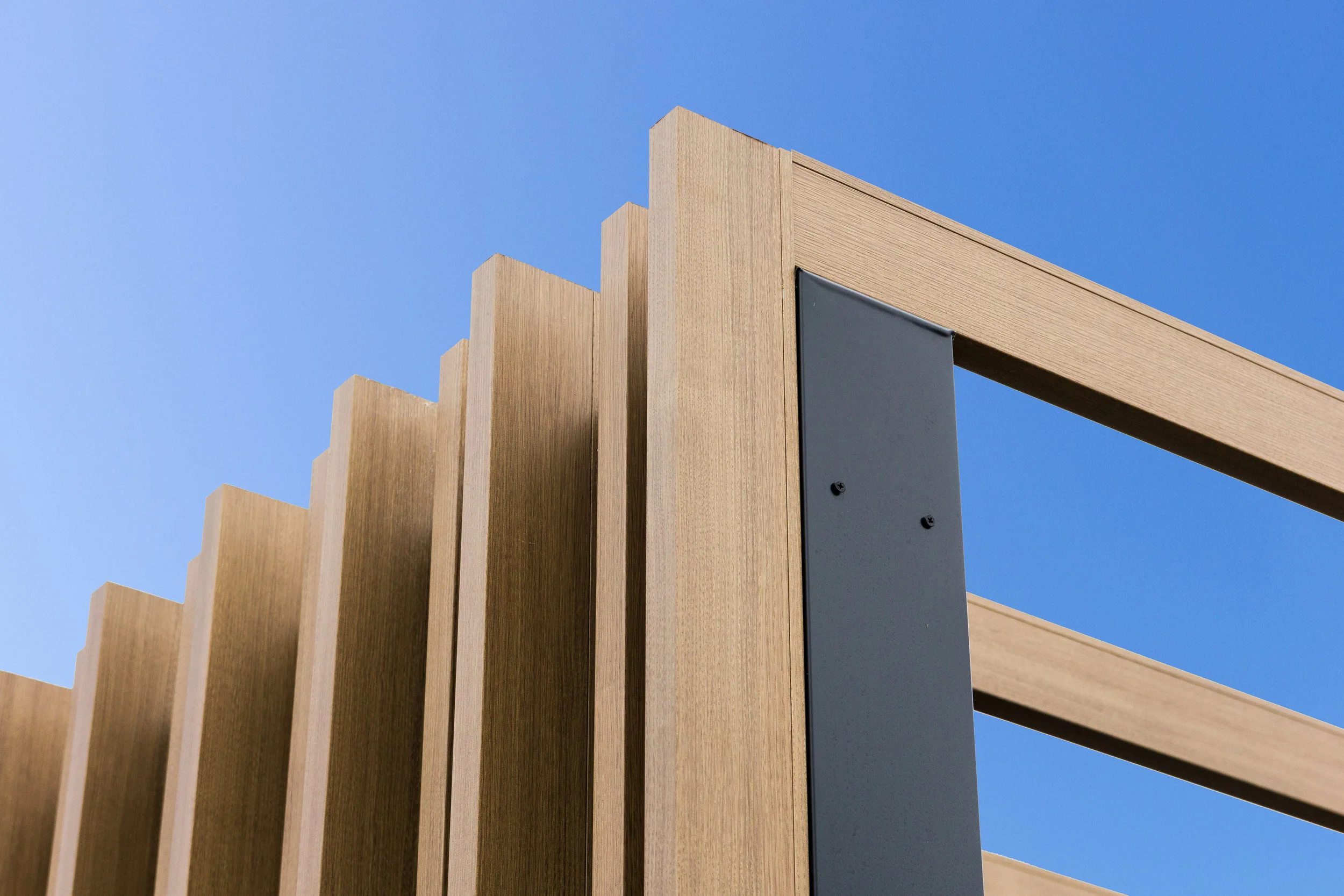 Direct fix concealed screw finish