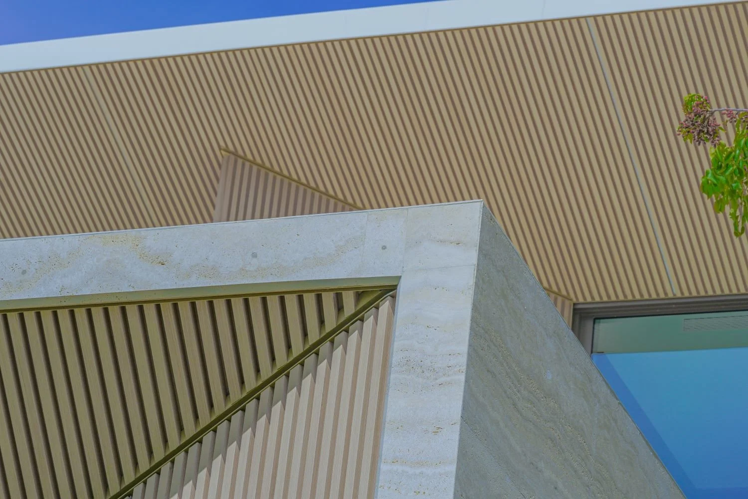 Extraordinary Minimalistic Design on La Gorce Island Brings New Meaning