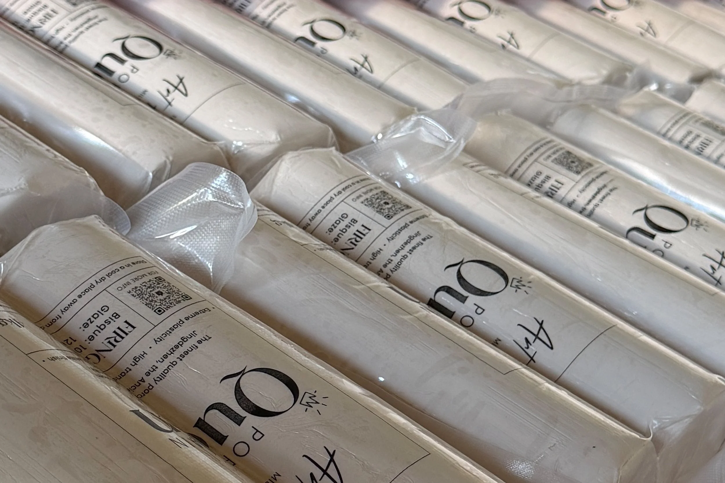 JUZ KITSON The Porcelain Queen