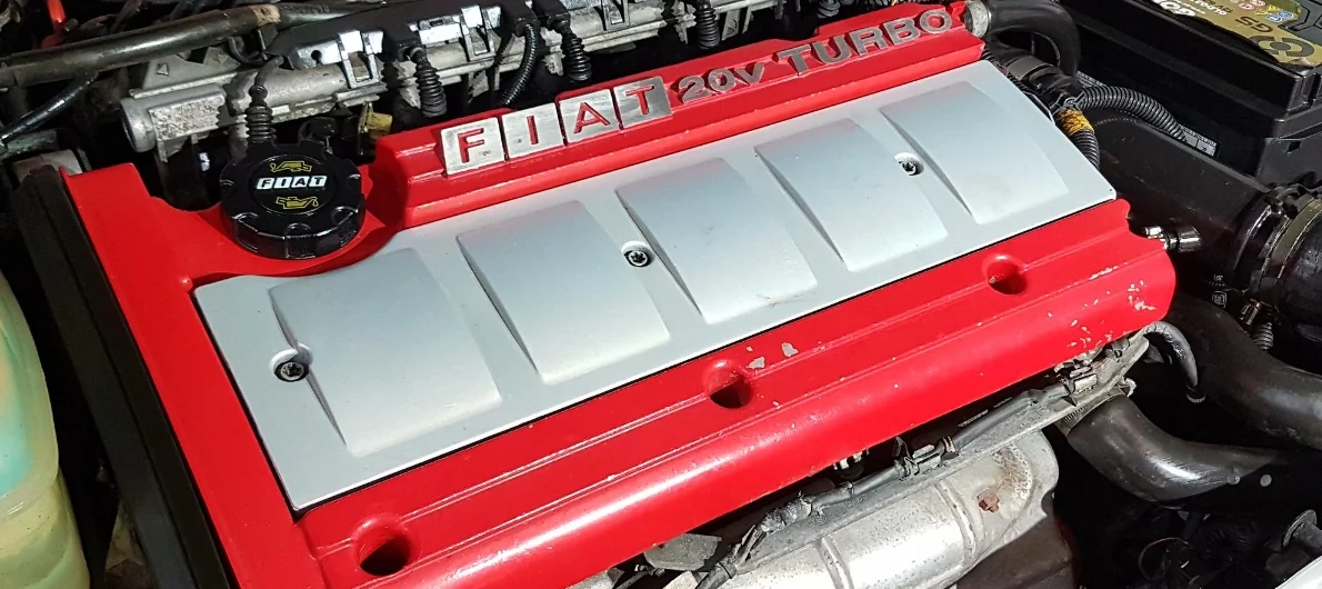Fiat_Coupe_Engine.jpg