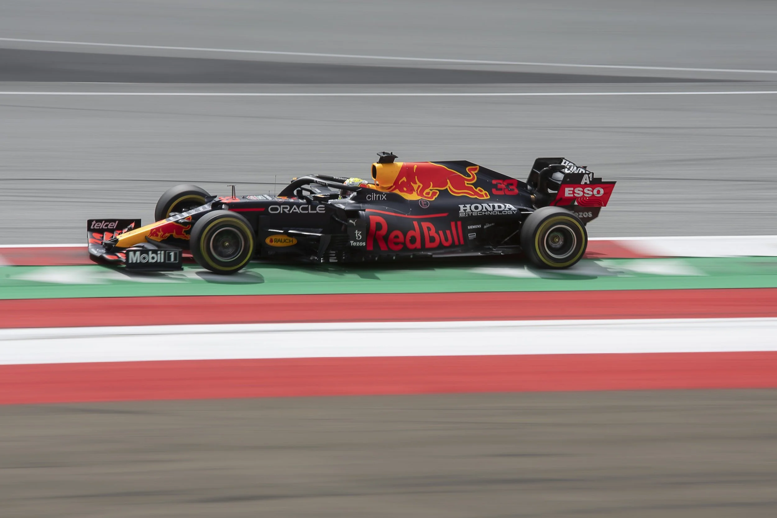 "Max 1" vs Mastery mindset: Psychology observations from F1