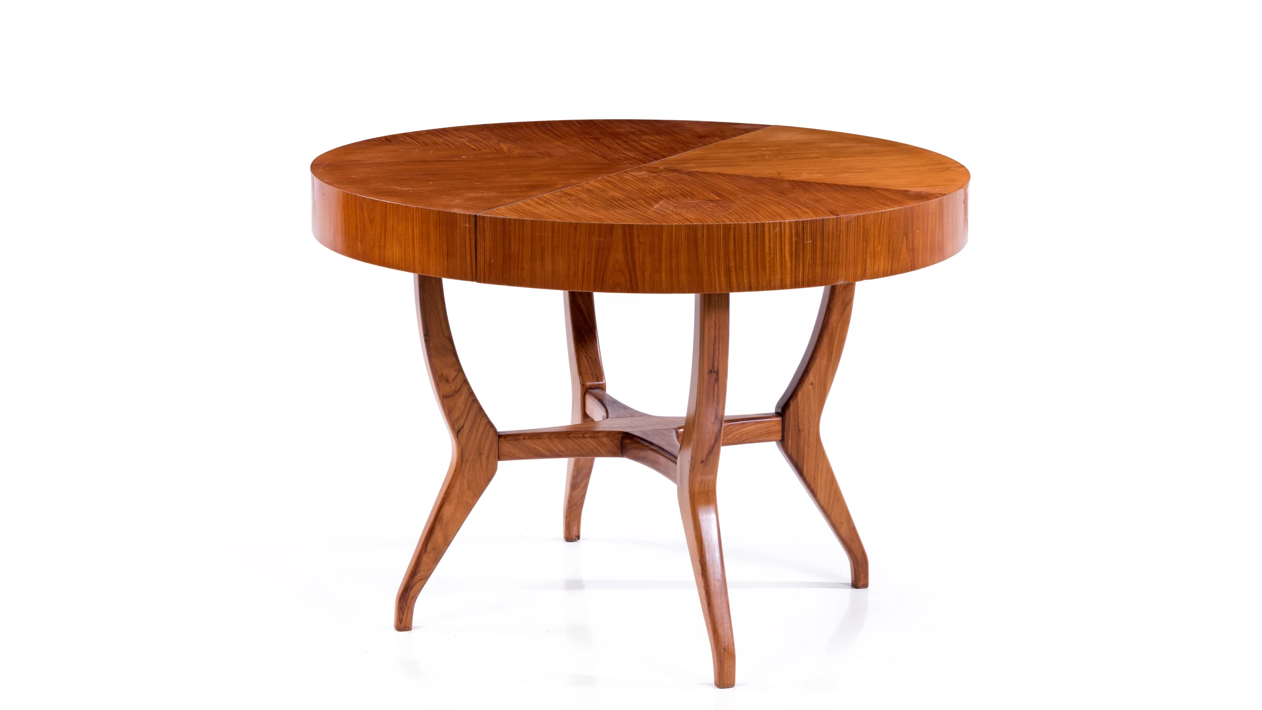 Giuseppe Scapinelli Dining table in caviuna wood, 1950s Dimensions : H 78 x Ø 110 cm Date of manufacture : 1950s Provenance : Private Collection, Brazil INQUIRE