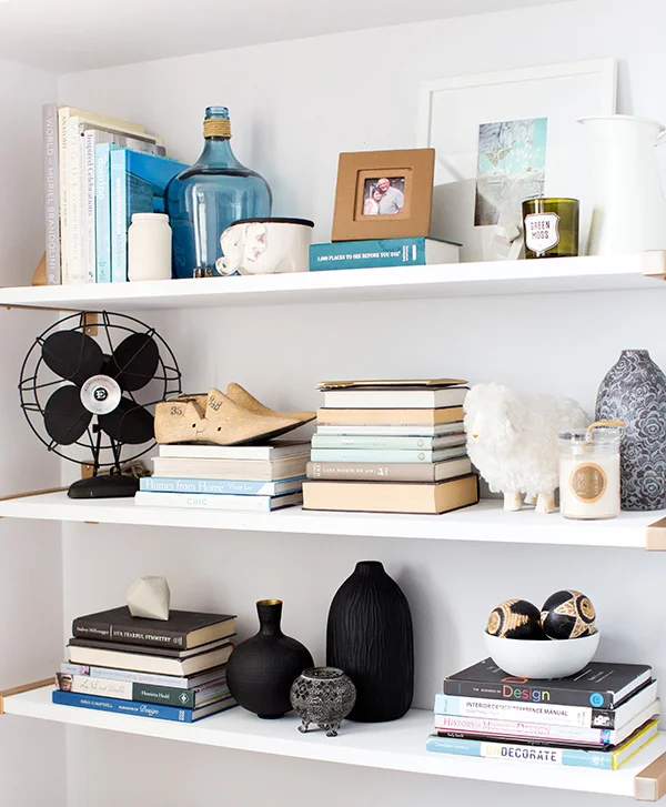 Another example of personality shelf by @glitterguide