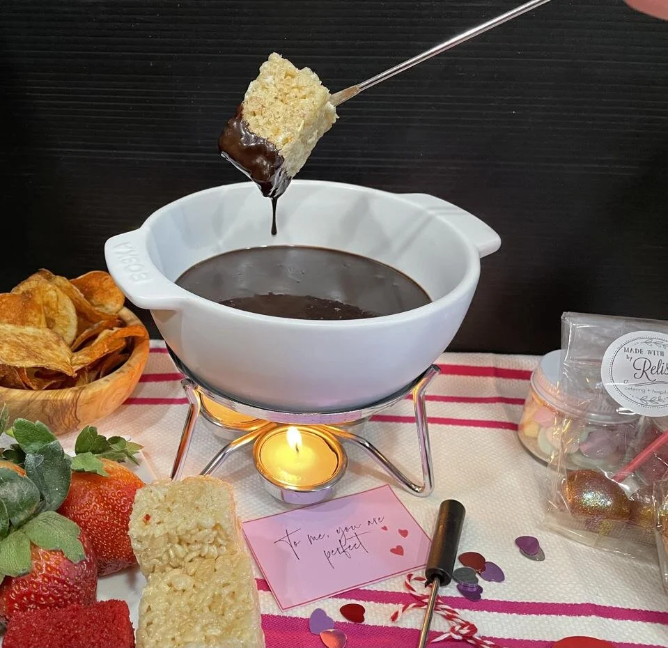 How To Give Your Valentine A Chocolate Fondue Party At Home