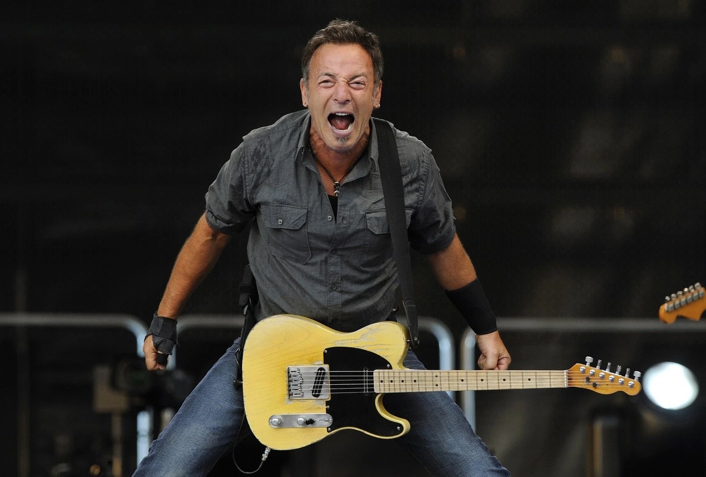 IS THERE ANYBODY ALIVE OUT THERRRRRRE???
some Hungry Heart fun is coming 
Who&rsquo;s feeling Springsteen tour ready? 🙋&zwj;♀️🙋

#springsteen #brucespringsteen #hungryheart #borntorun #estreetband