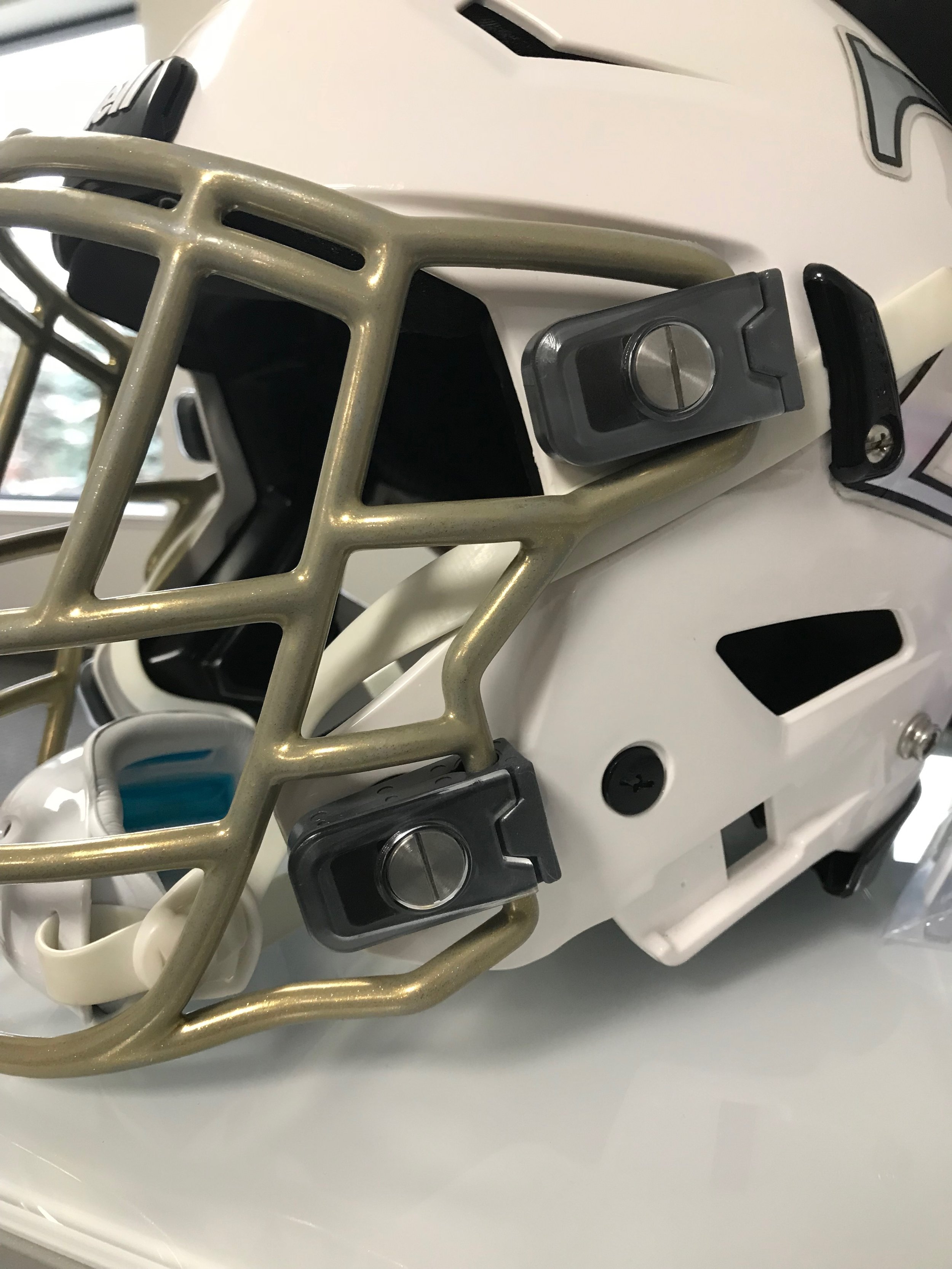 SAFEClip on Riddell Speed Flex